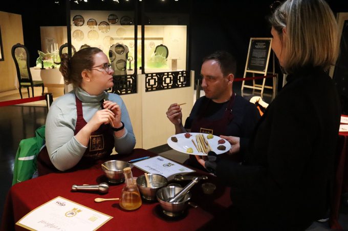 Atelier de création de la moutarde à la Cité Internationale de la Gastronomie et du Vin - 1